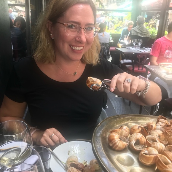 Meet your Posher, Erin 😻🛍 - Picture 7 of 7